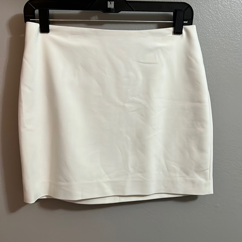 Size 6 white Express mini skirt